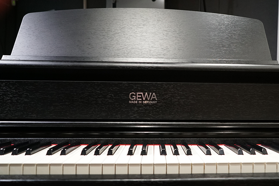 GEWA UP-405 Digital Piano - Keys Review